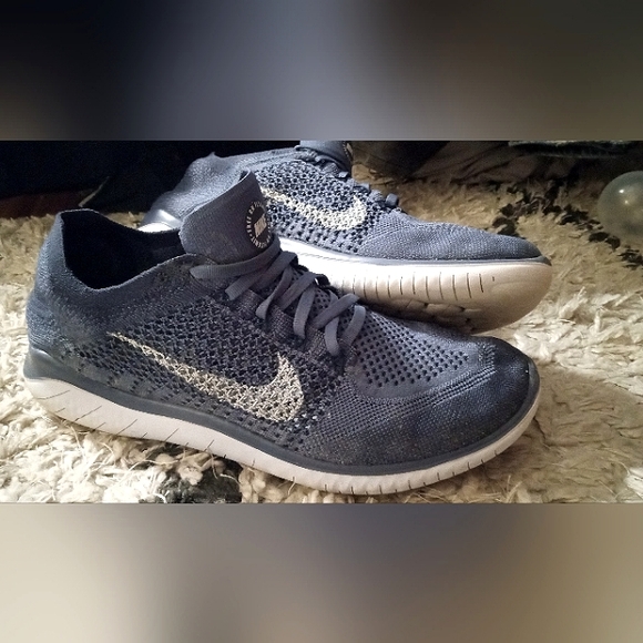 mens nike flyknit shoes